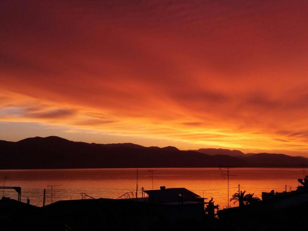 Σελιανίτικα, Διαμέρισμα Με Θέα -50Μ Από Τη Θάλασσα 外观 照片